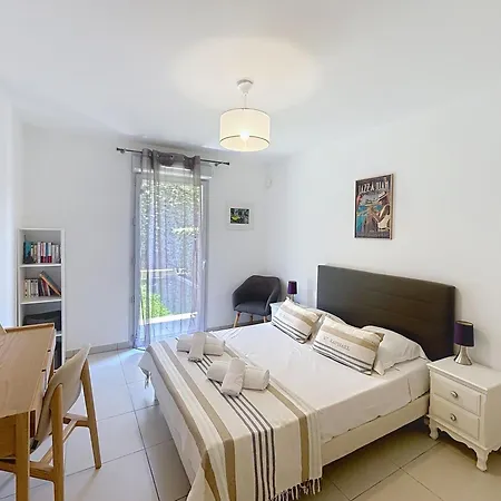 Danae 아파트 앙티브